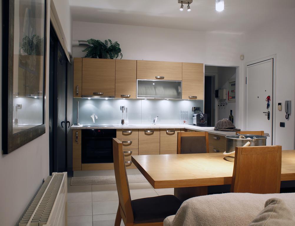 Seaview Maisonette Schinias Exterior photo